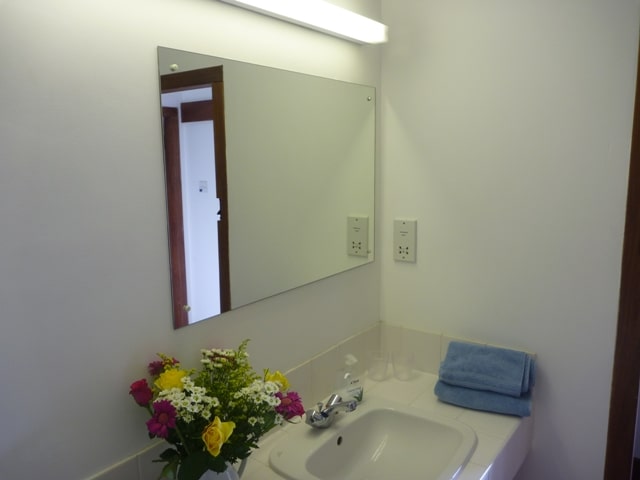 Spacious and clean holiday cottage shower room